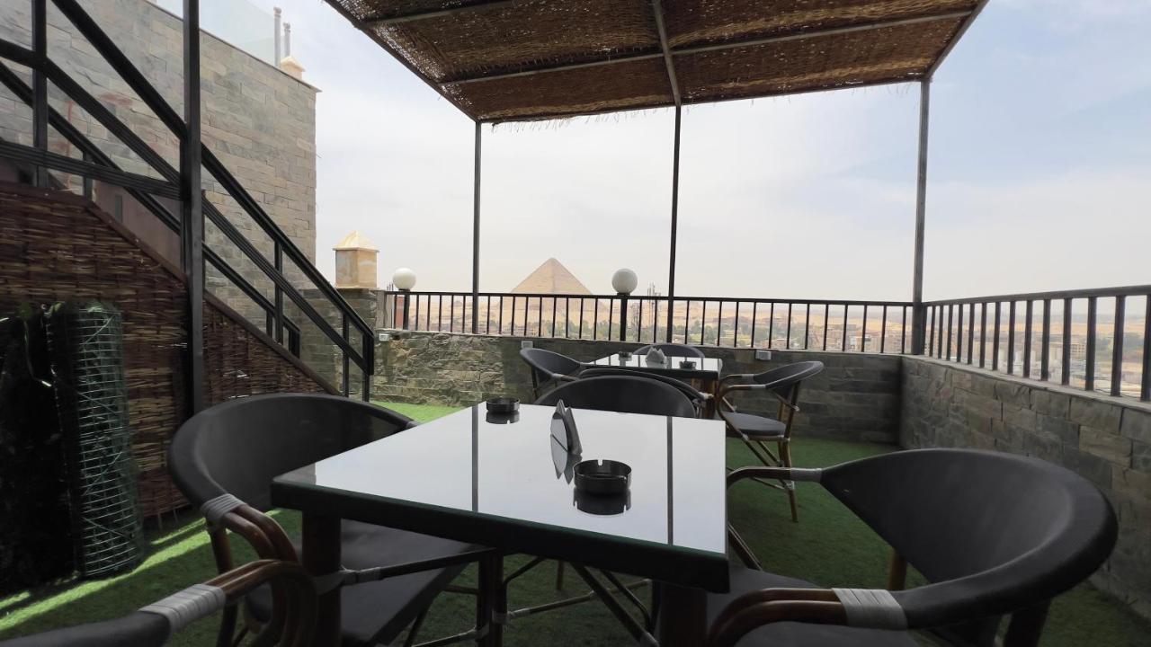 Pyramids Tower View Inn Nazlat as Sammān Εξωτερικό φωτογραφία