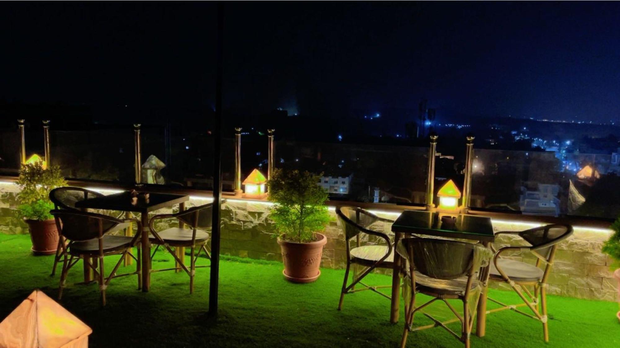 Pyramids Tower View Inn Nazlat as Sammān Εξωτερικό φωτογραφία