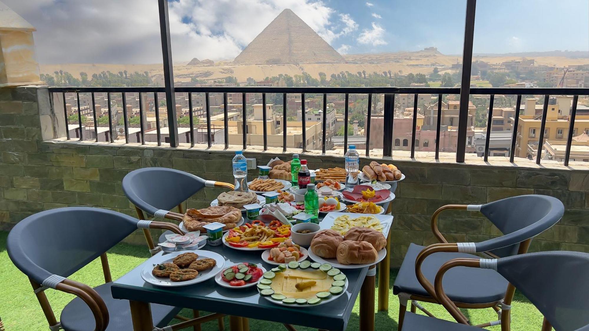 Pyramids Tower View Inn Nazlat as Sammān Εξωτερικό φωτογραφία